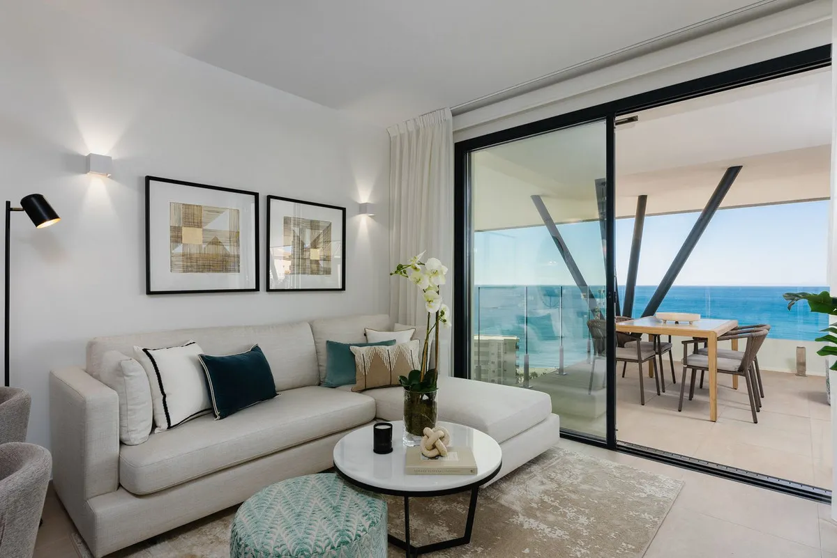 e56a657b-23e9-41d1-8a38-0b199e426f09