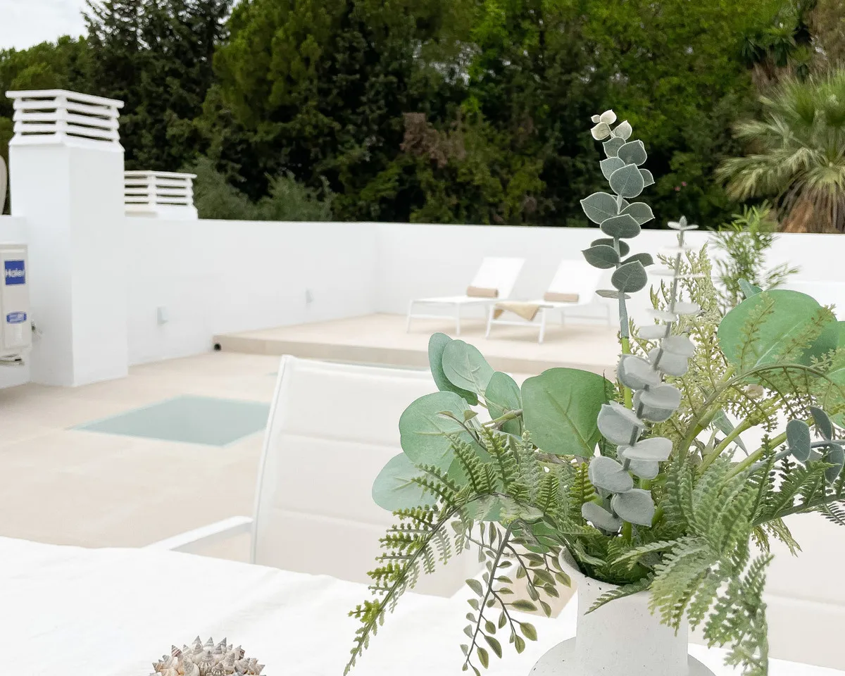 8b1f8b5c-f095-4e62-bf96-ecffad76a962