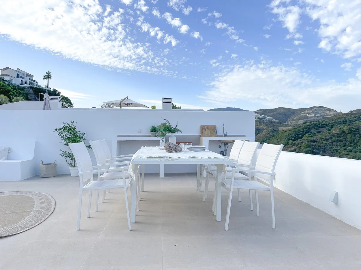 8f2409d1-f5e7-4a66-8f33-689c62d836d6