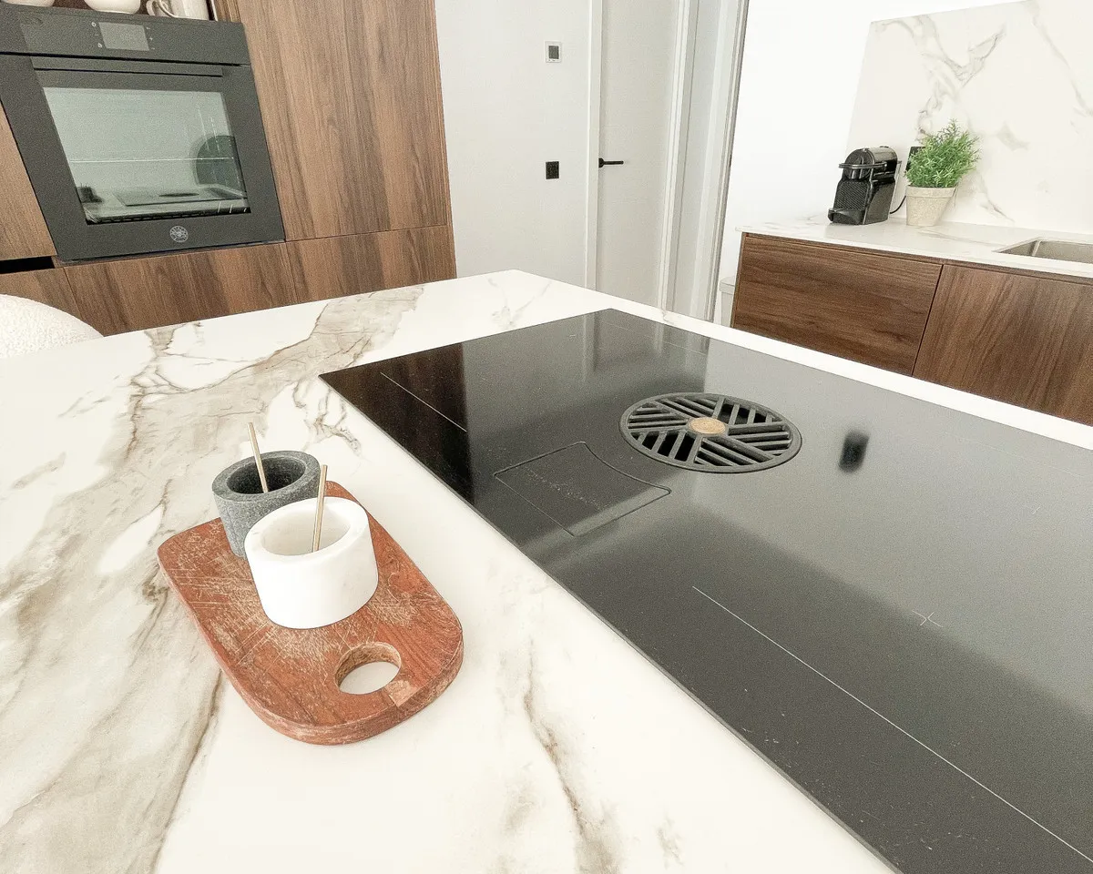 932d280c-e349-42ea-82f1-f0c07c307bdd