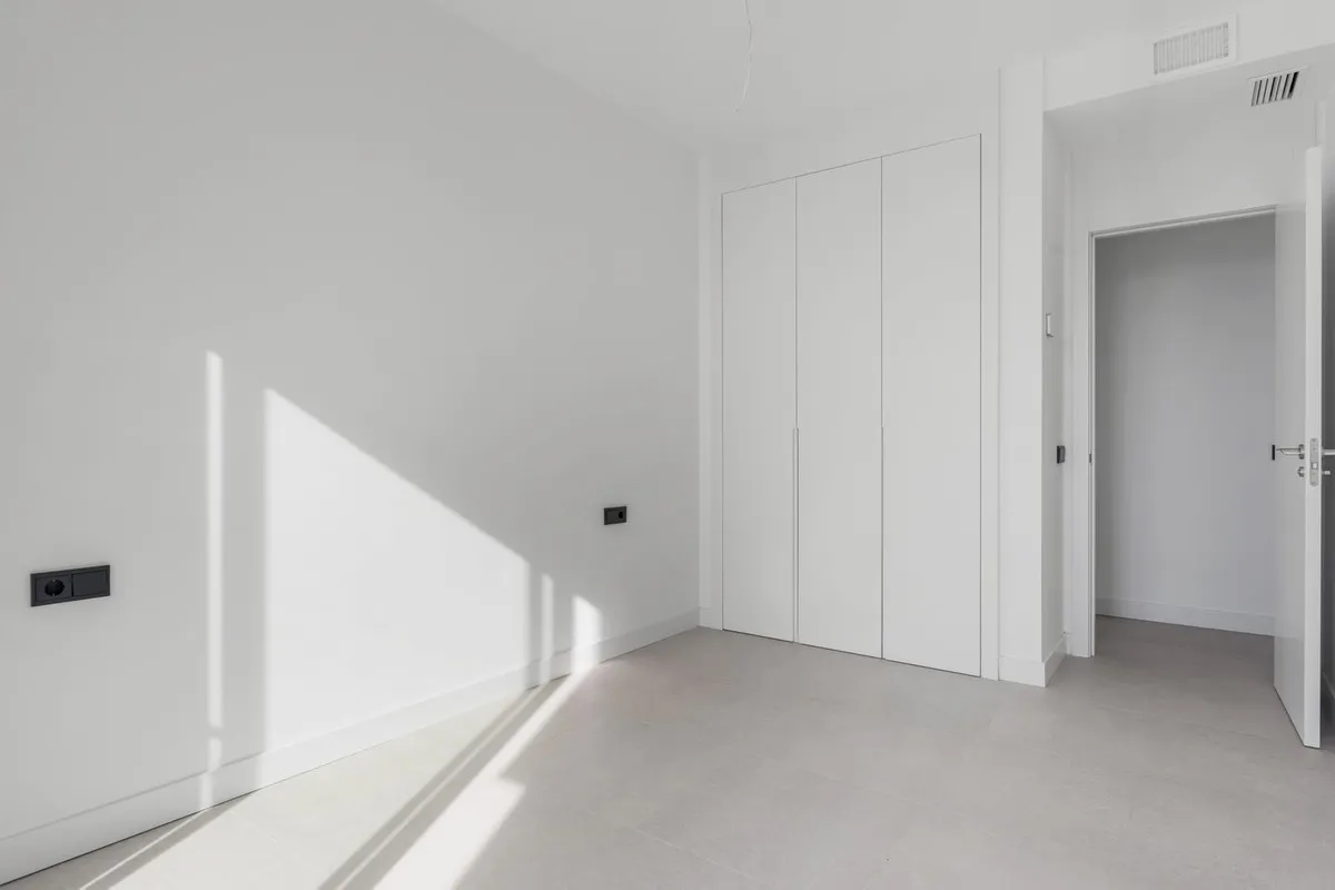 9a733490-9e02-478d-a838-57ecdcce2956