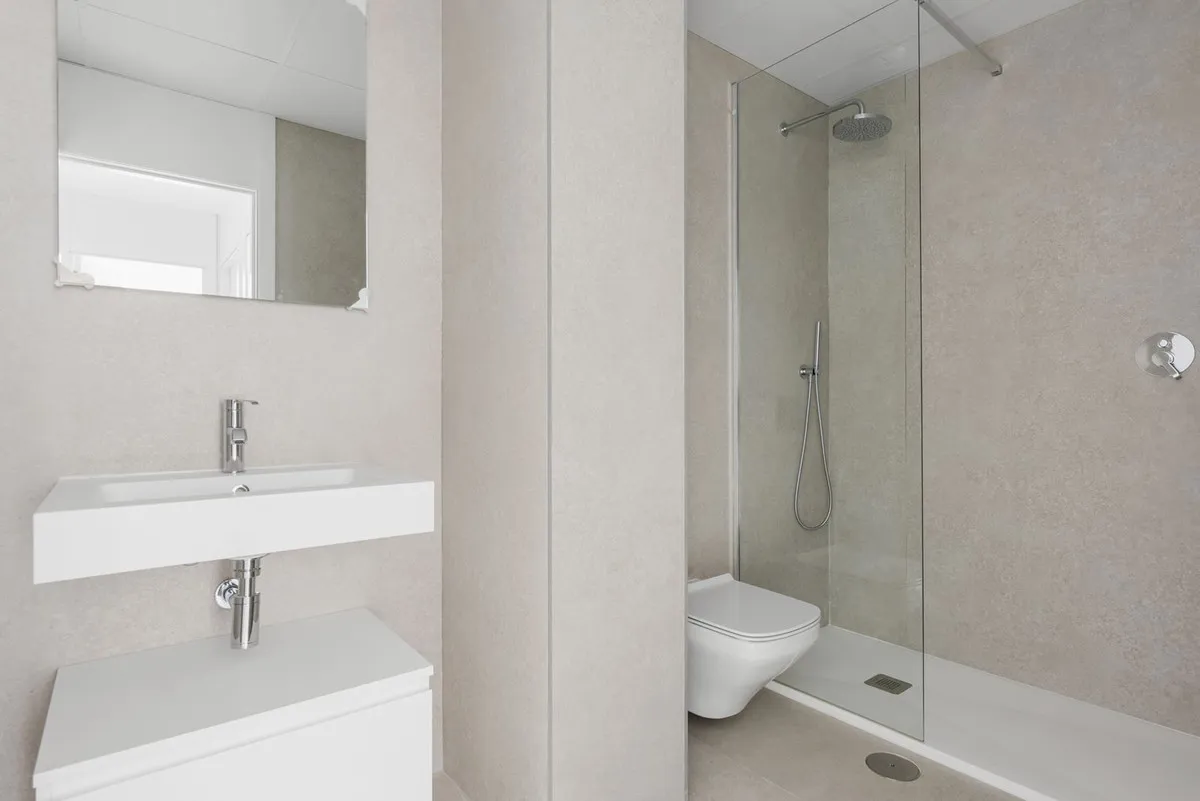 9c693d04-18a4-46b6-8425-31cd89e8e7e8