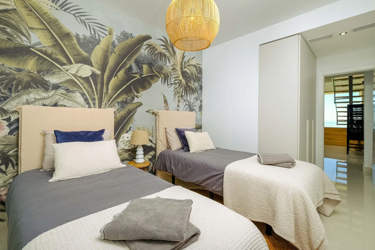 668d2bd1-01f7-4a75-9207-472d4dc16c39