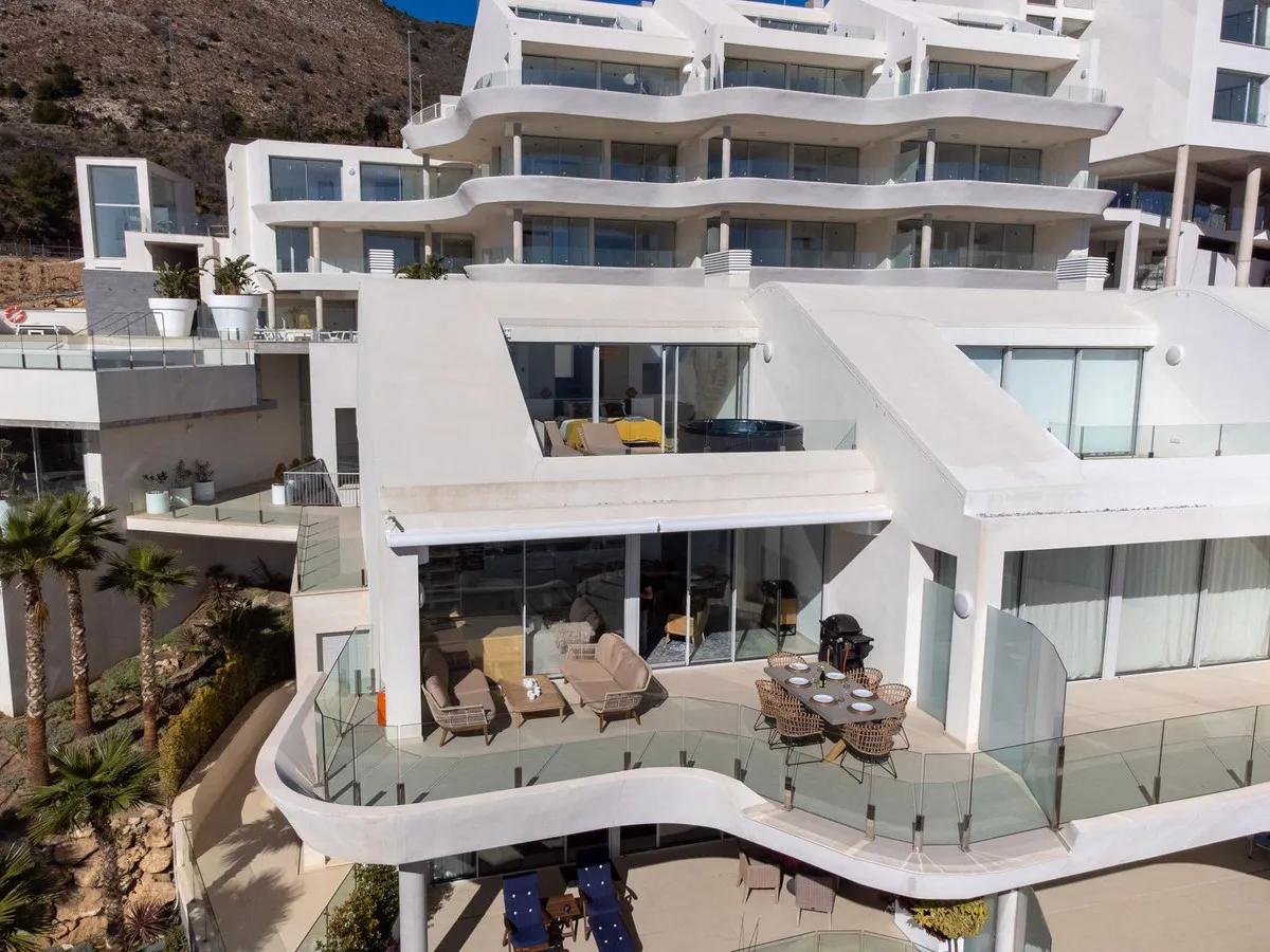 8f6e956c-ecfe-438f-b94a-30da81740d52