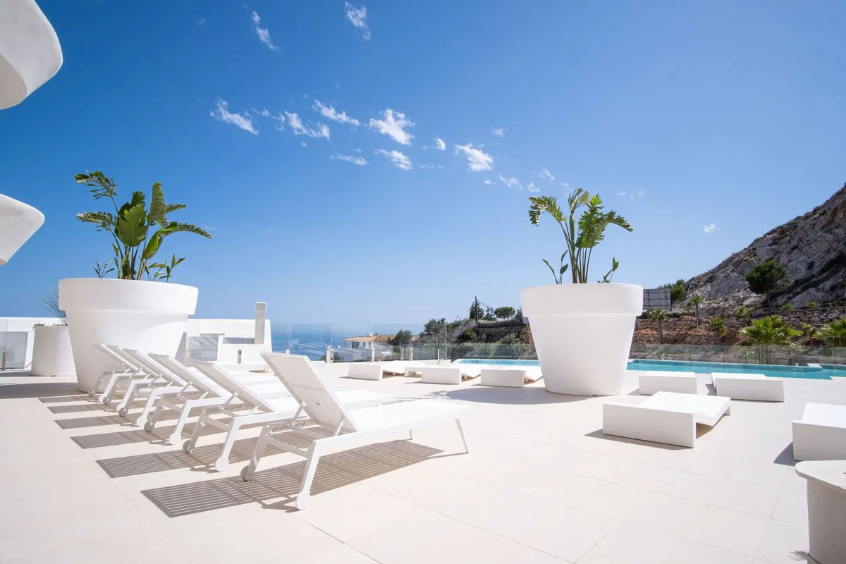 c9506d1b-de23-4abe-808b-8e0e3586c46f