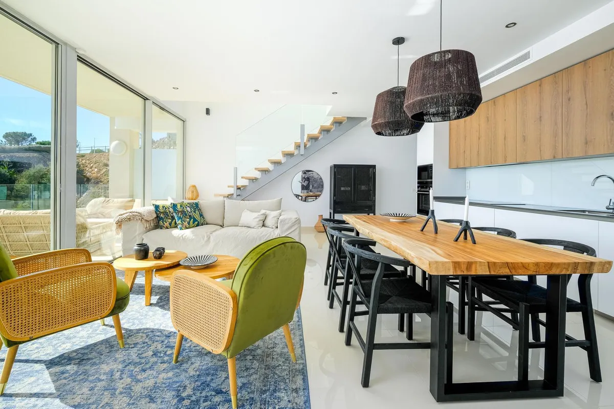 eb554b19-6fb6-4bea-9937-dc61db584a1f