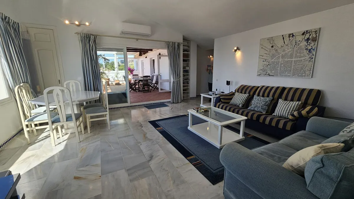 204f3d02-69de-4cfa-a113-32514931db3c