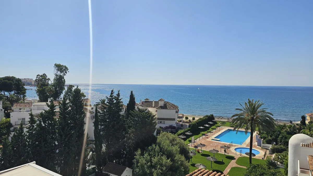 d403d8dd-e670-429f-af4e-fbee6c26b7df