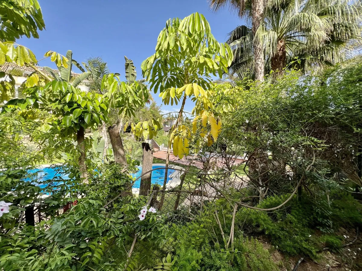 10ec5d99-6f29-4861-8a0b-741f55d971a1