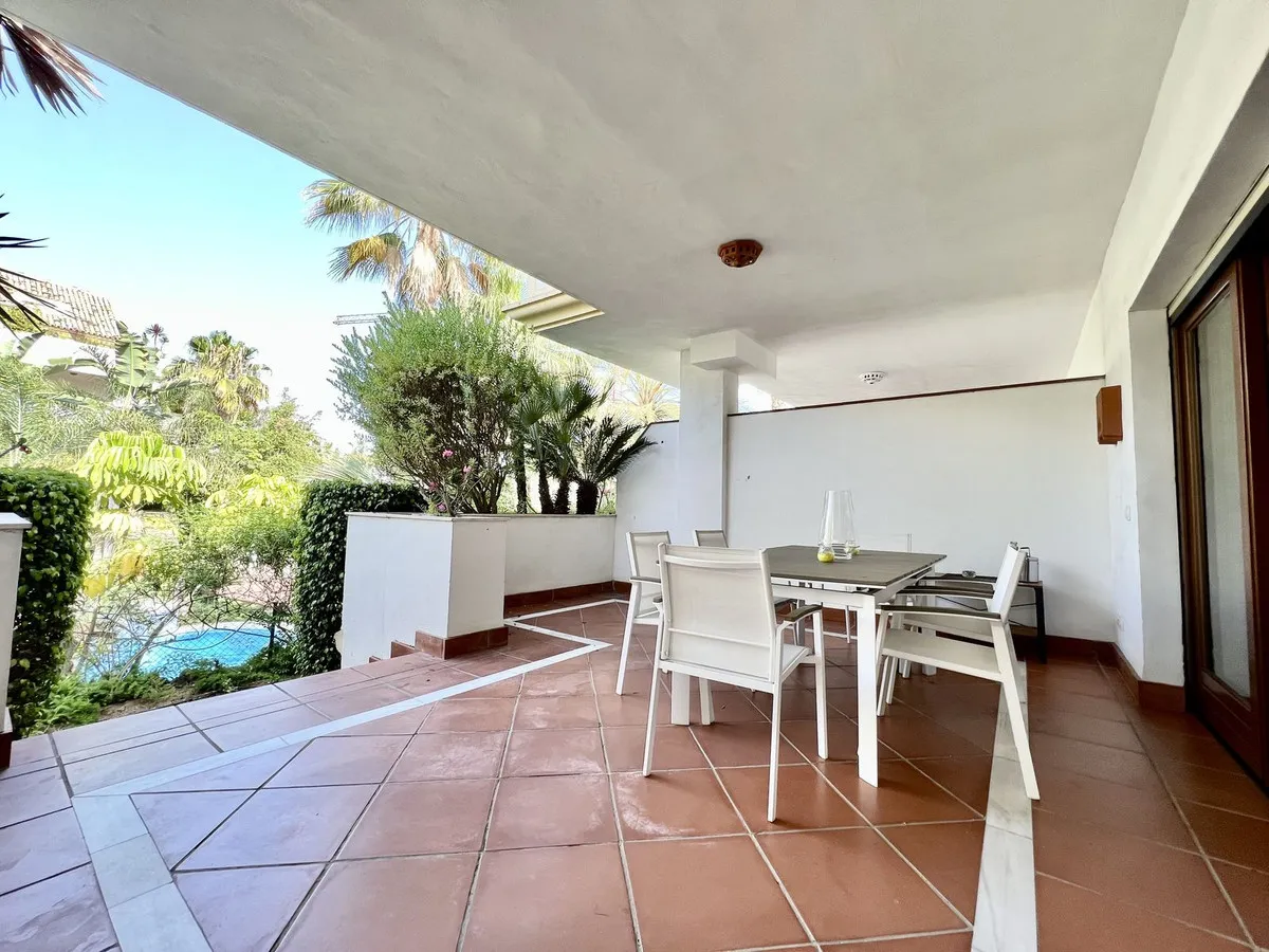 9a438012-ab31-435c-a96d-7d23fd57121e