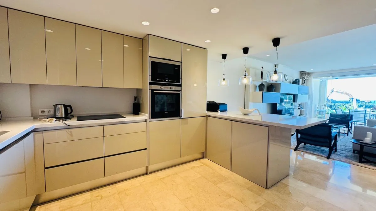 05d873a6-79a0-46fc-854b-2e9bcf9a60ed