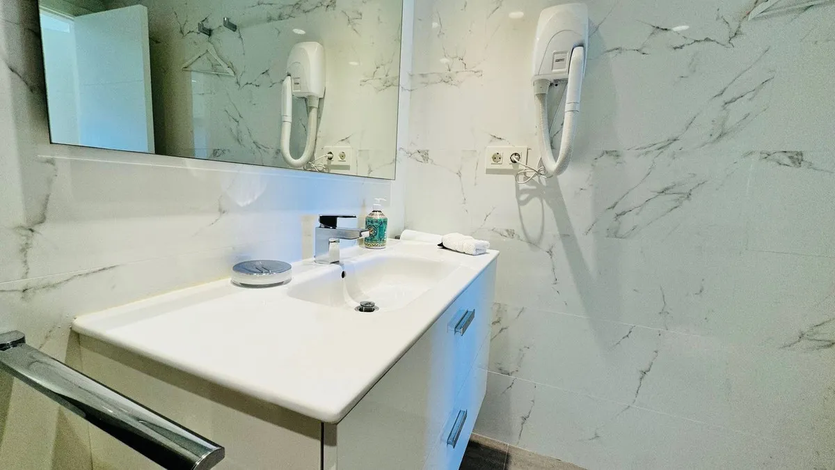 a8911920-99eb-4536-9744-856d1c990bb6