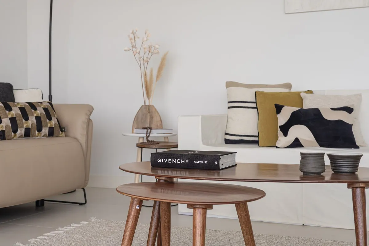 42e3d083-8a84-4600-a0ad-2afd225c830f