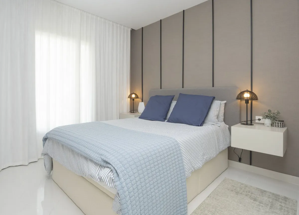 00b86c5b-1cfb-4ac0-96aa-a0ea7f3414c2