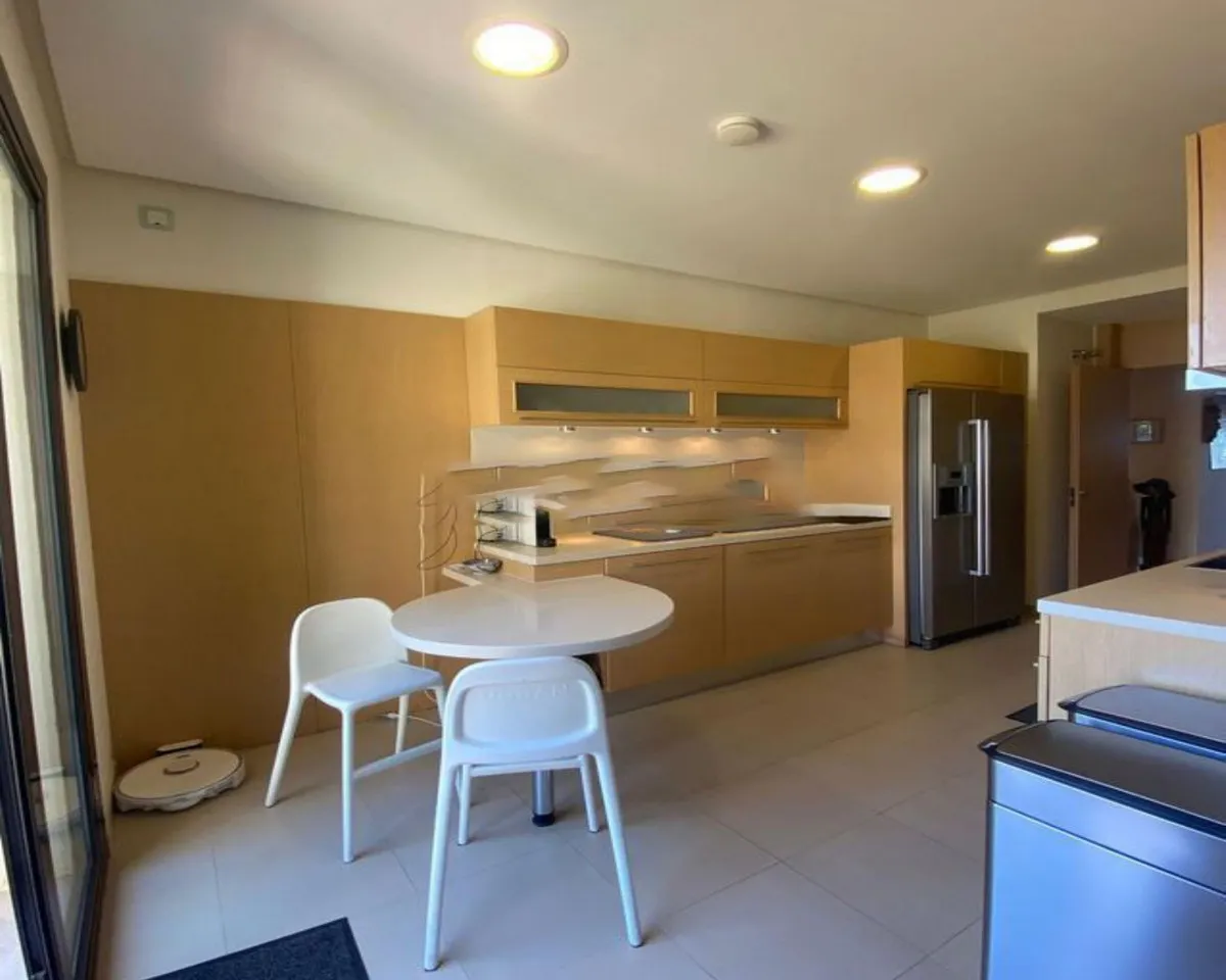 af8d698e-8997-4945-9c76-731883db1581