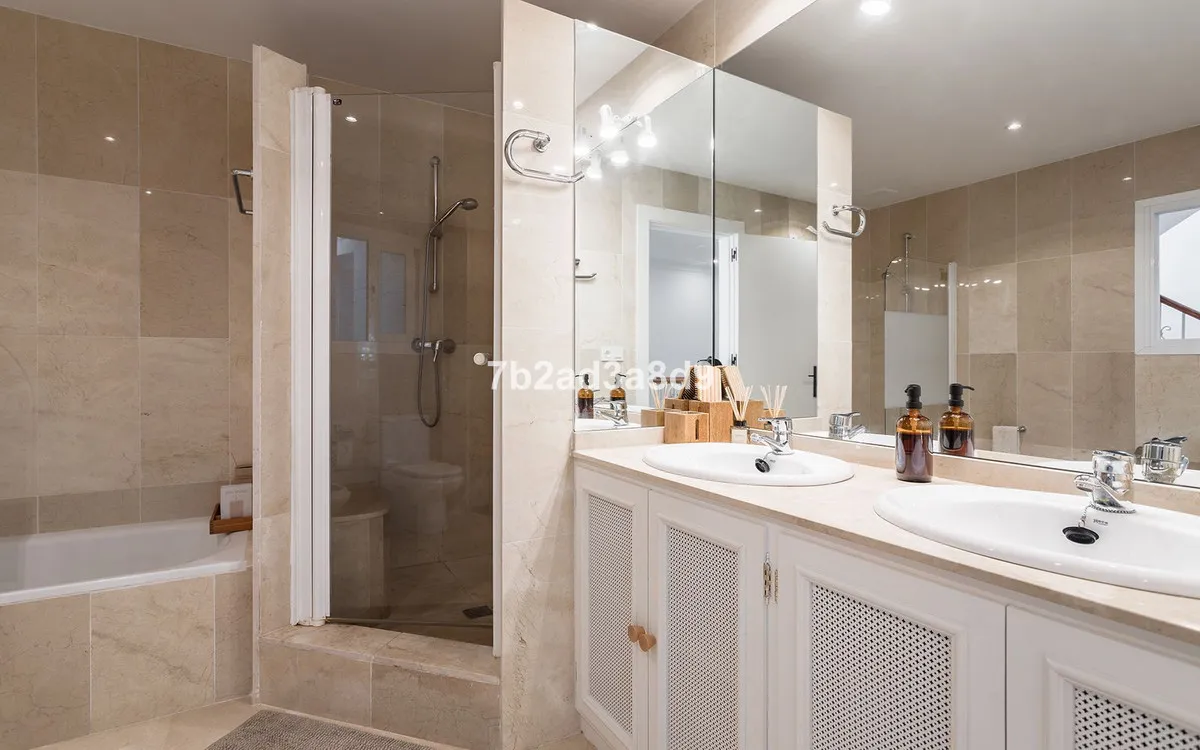 110d0851-a365-419a-a8dd-60352ef9d171