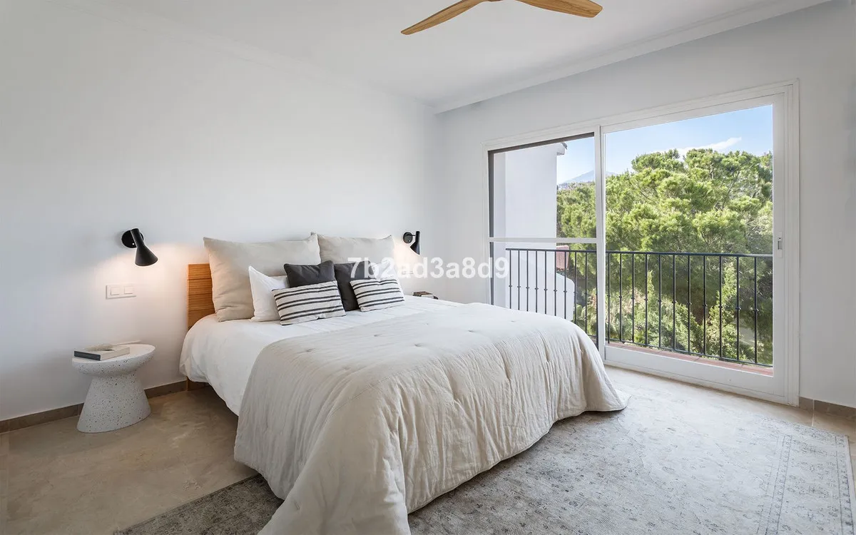 99ca2782-cb15-4232-9a50-6ee8c74b8950