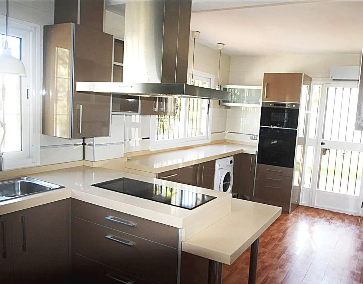 a84bd356-f3e9-4cf3-988c-fc751ce2b3e3