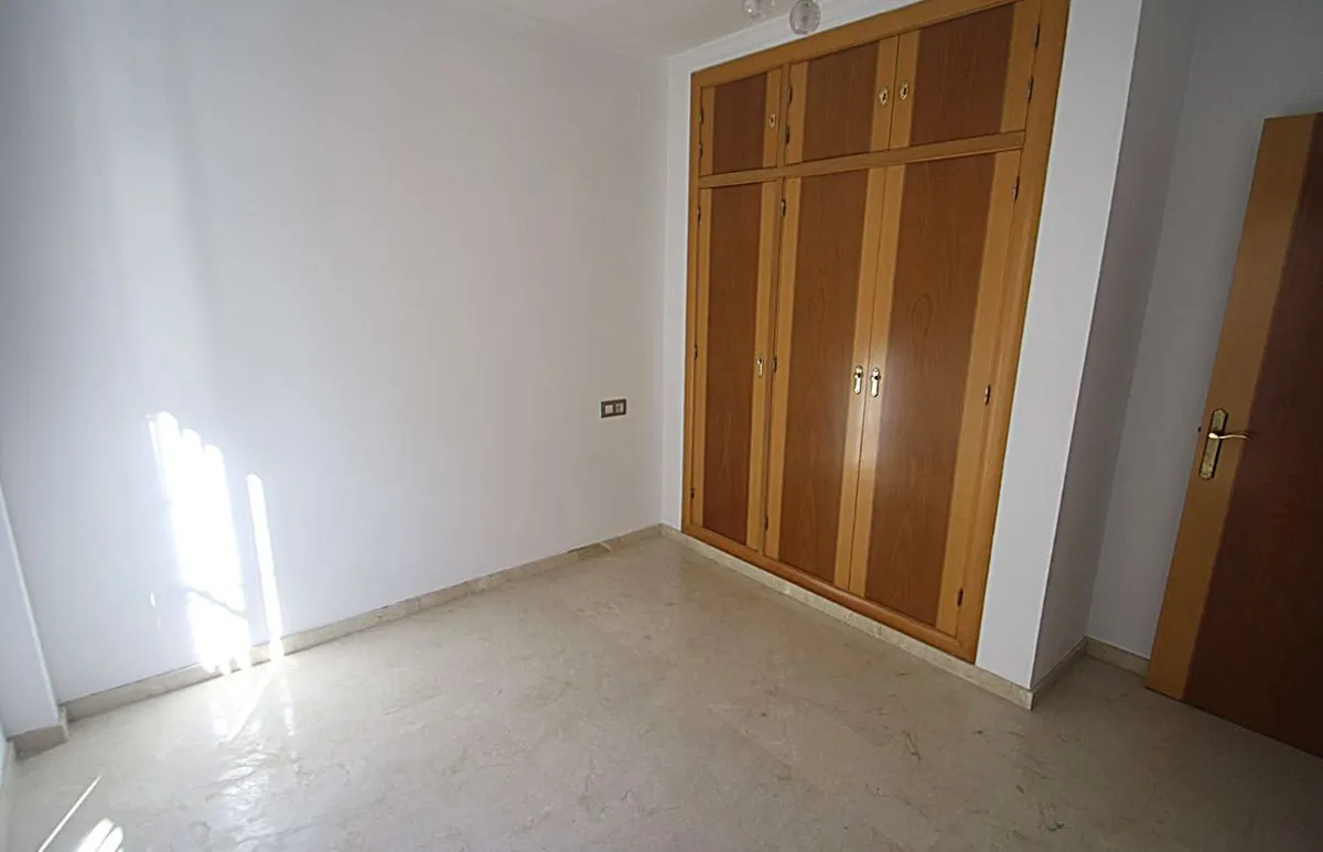 f1a40e6e-2888-4fa7-933a-a10aea558bbc