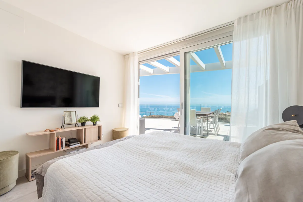 82272f7e-c9ea-4f8b-a3f8-6835ea9019c6