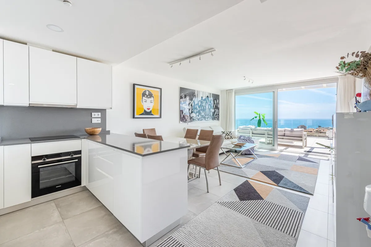 ce9c7b62-a79b-4efa-9129-a886e1548672