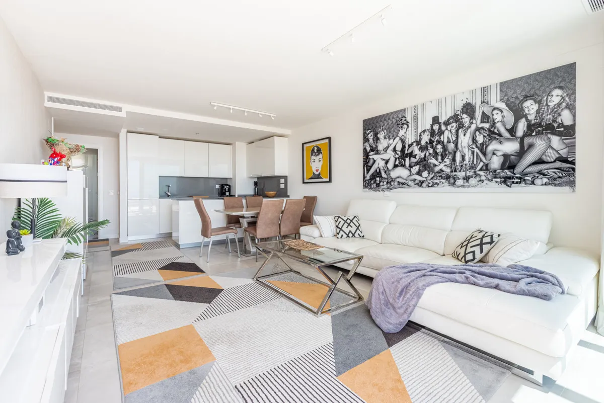 fa880377-3ac5-49f8-a34a-43473075376e