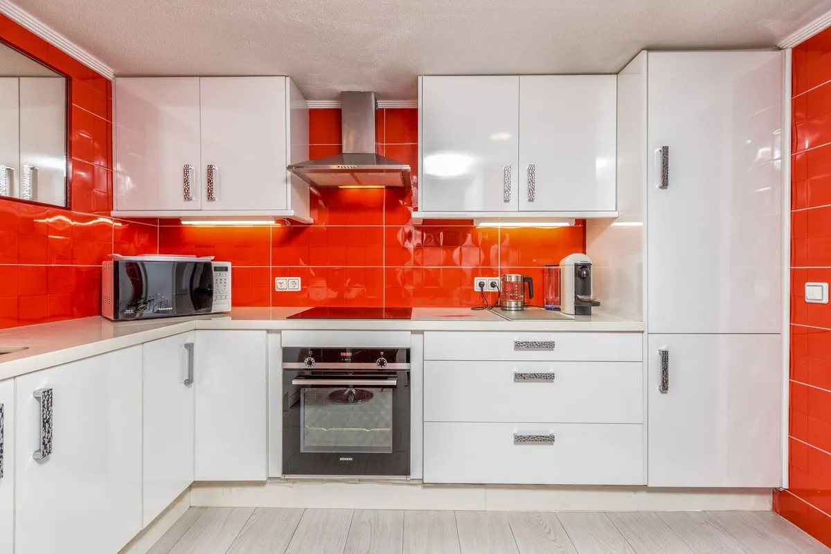 47ae04a1-9051-46f4-8b85-37cb4df3c028