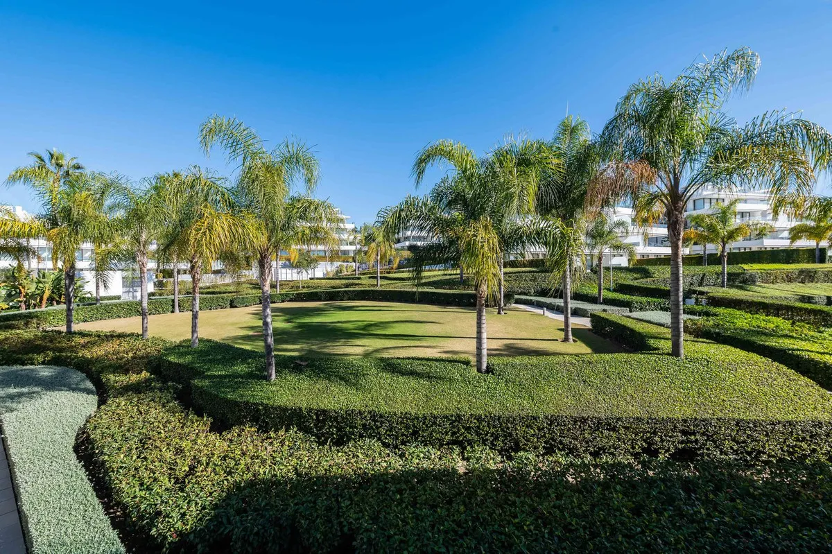 0db7cb2c-d414-4a41-8132-fedb66571eff