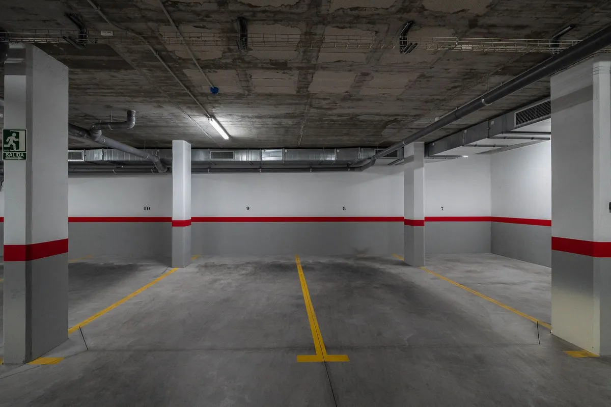 1b81bfee-4e7c-4b54-a0c9-f49ae7b0649c