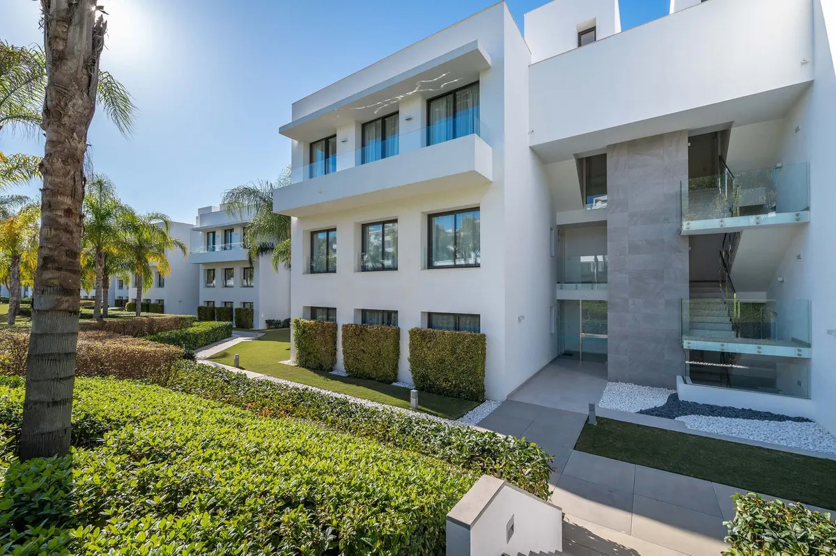 24fad853-031a-48f0-a040-3495b0469807