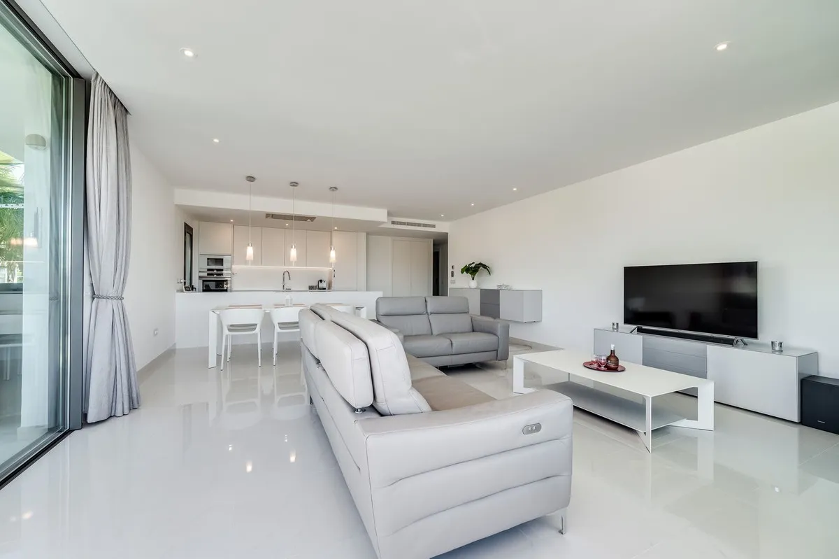 256700ff-3bef-44e1-b628-99df736b1a0c