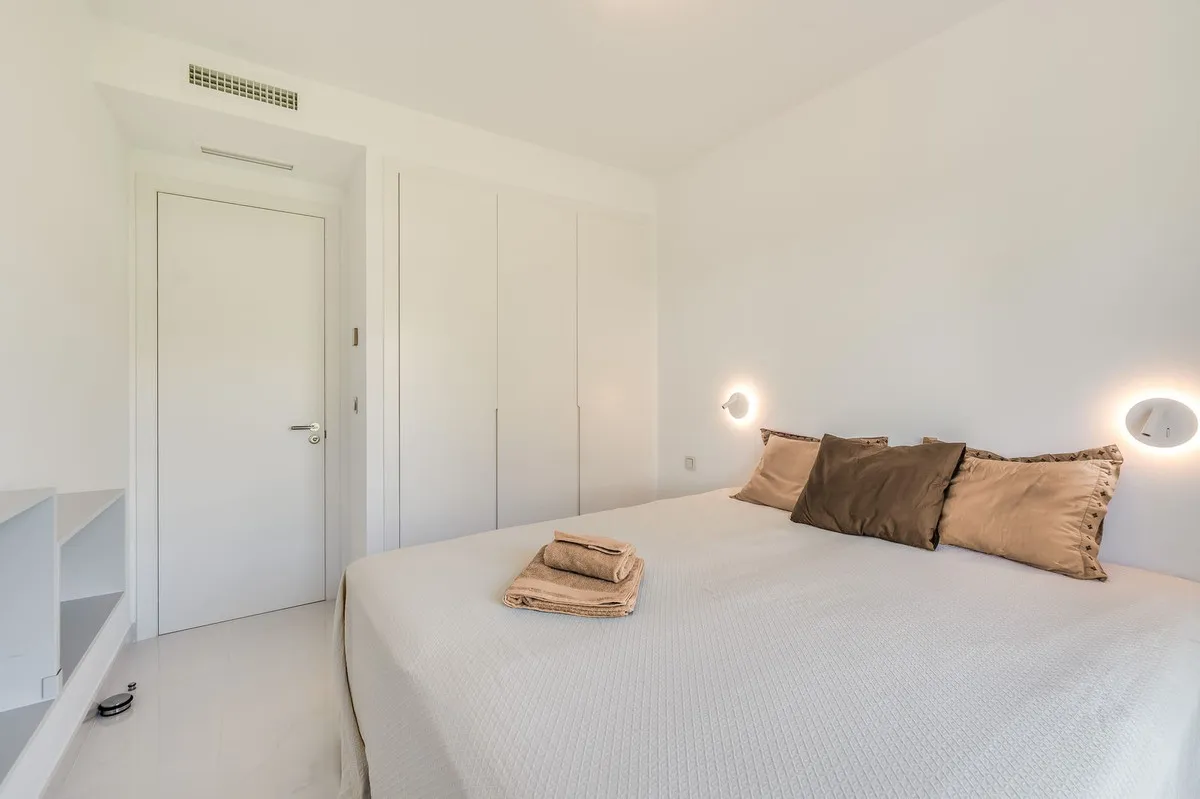 76b1bc54-8656-4dfc-89f5-08f93651716d