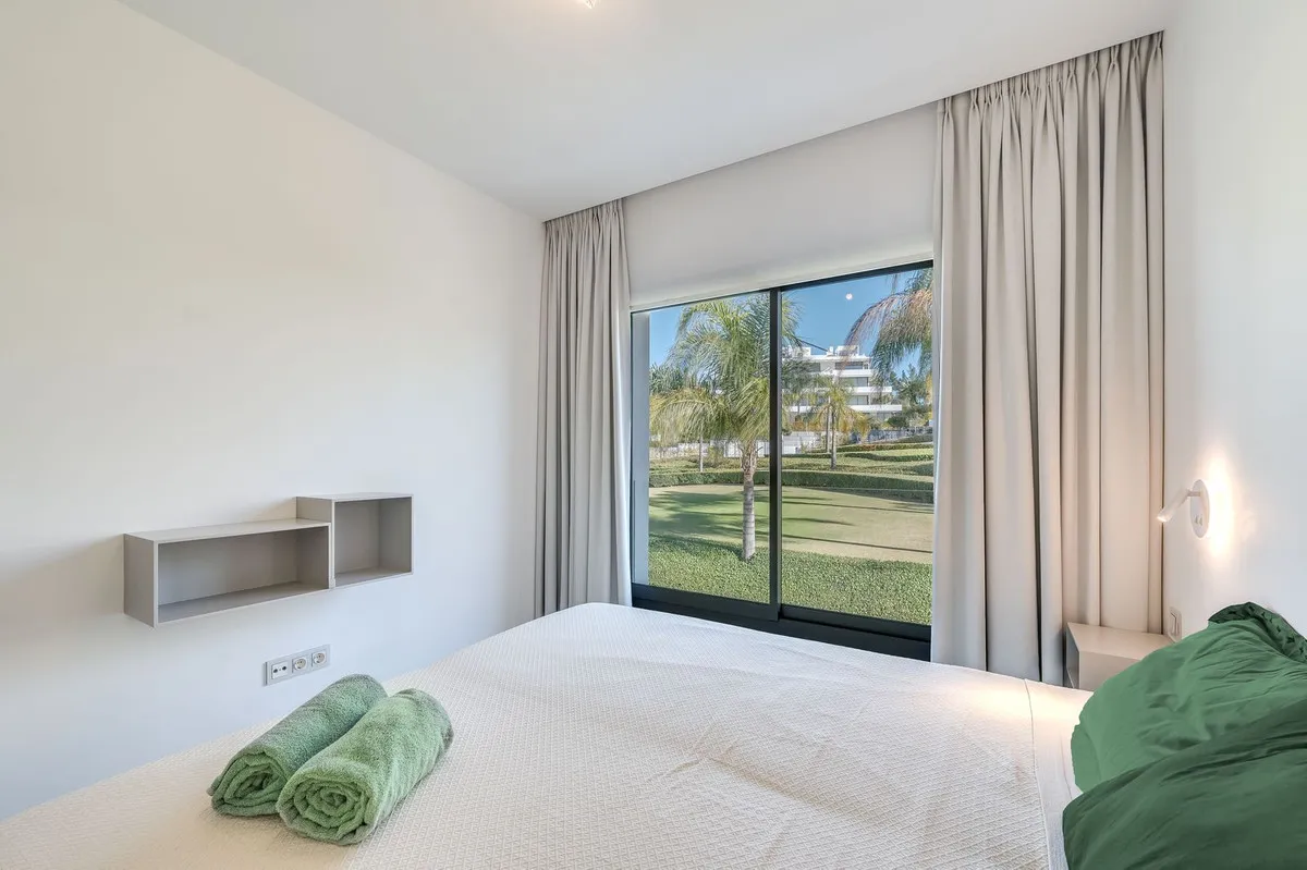 8fba1e8f-bfa9-4cd1-8ad5-a3ccd0fcca09