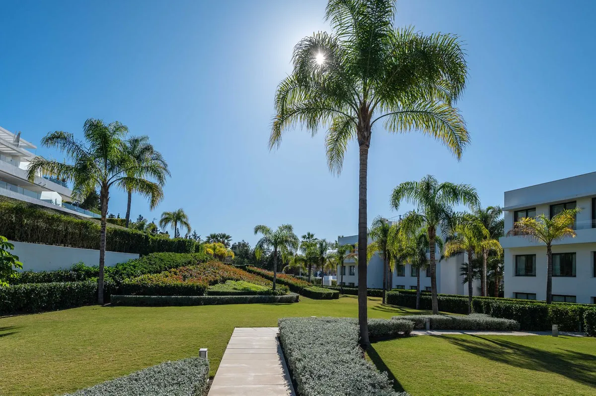 f7eac915-b5e7-4ddd-b6e7-153c52dba6a3