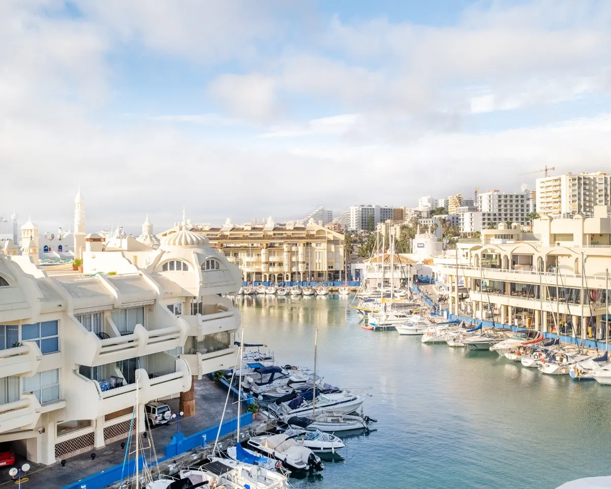 a398fc70-66df-4ed3-b6eb-dc99c15da5ce