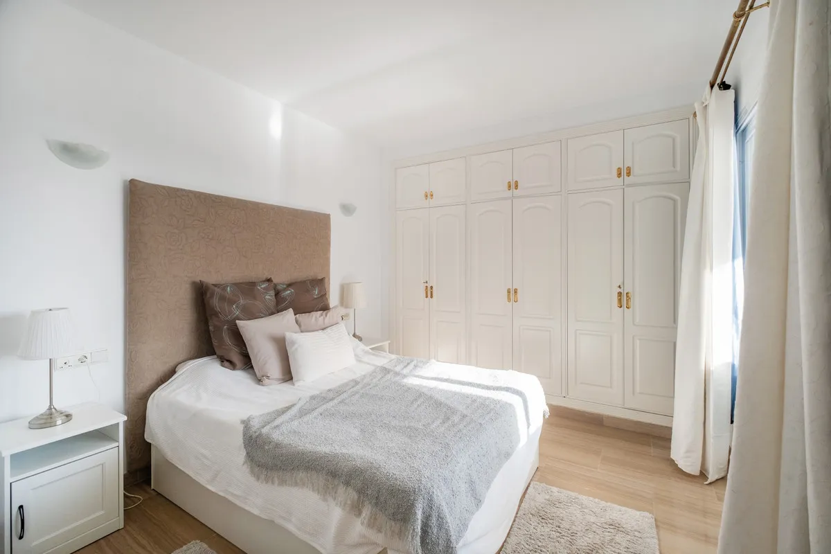 d60c4de2-4b7e-4e8b-ae7f-5aaa68e24a68