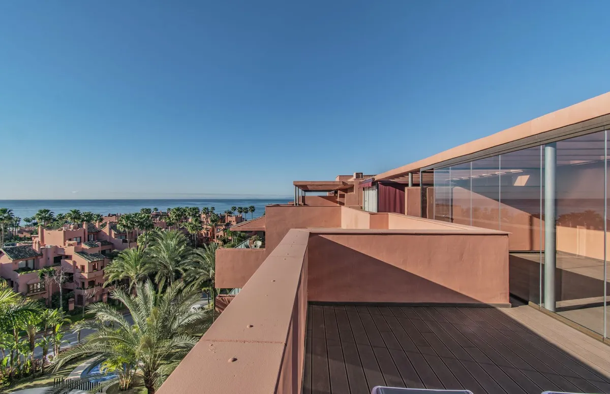 6ae47245-5c8f-4013-b00b-5dc67a1b62b3