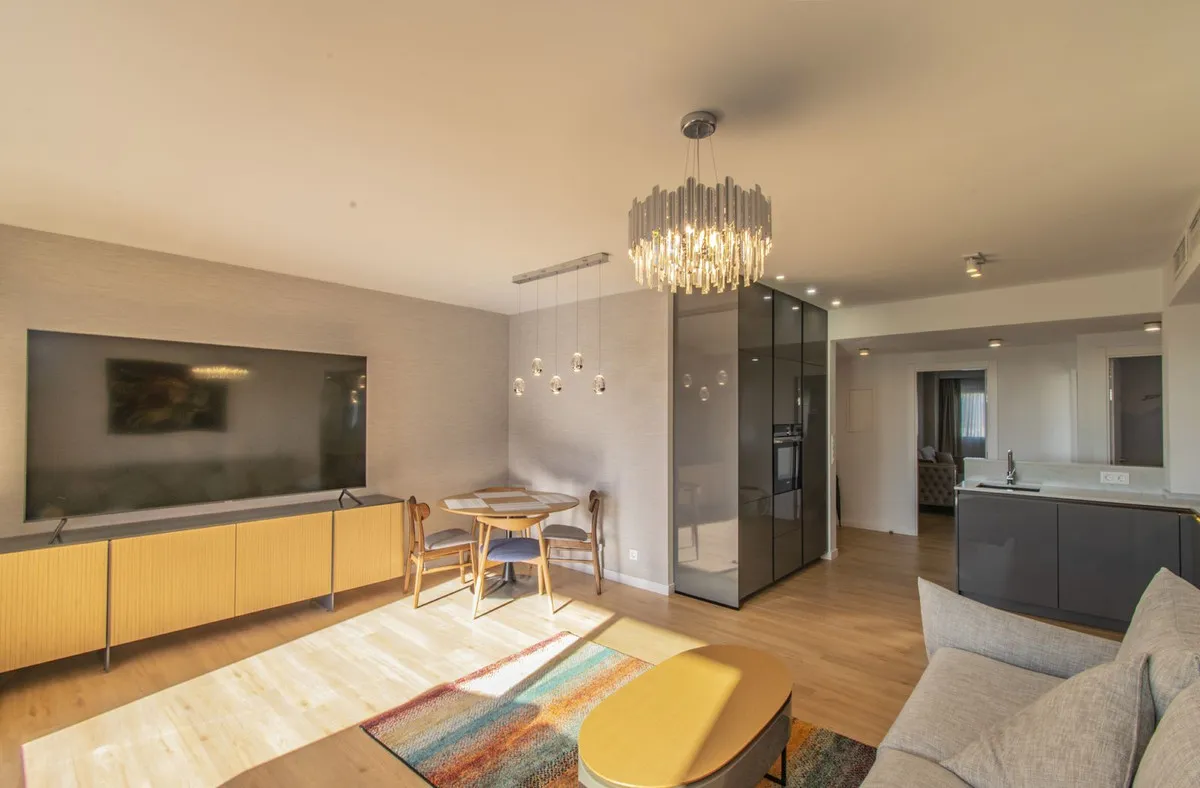 89537861-1c78-4ff4-b802-a5d7372c54b7