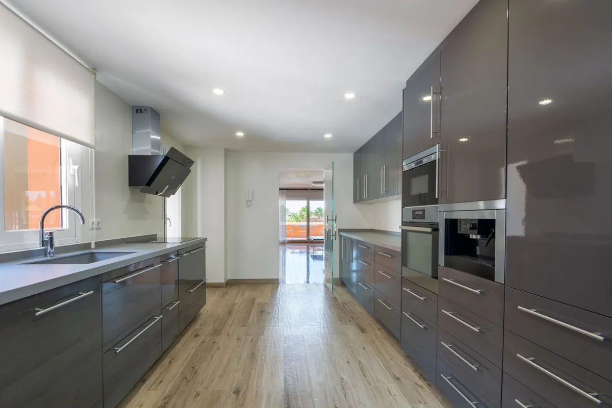 5df6fc44-dd17-4de2-a77c-2cbe25bb5946