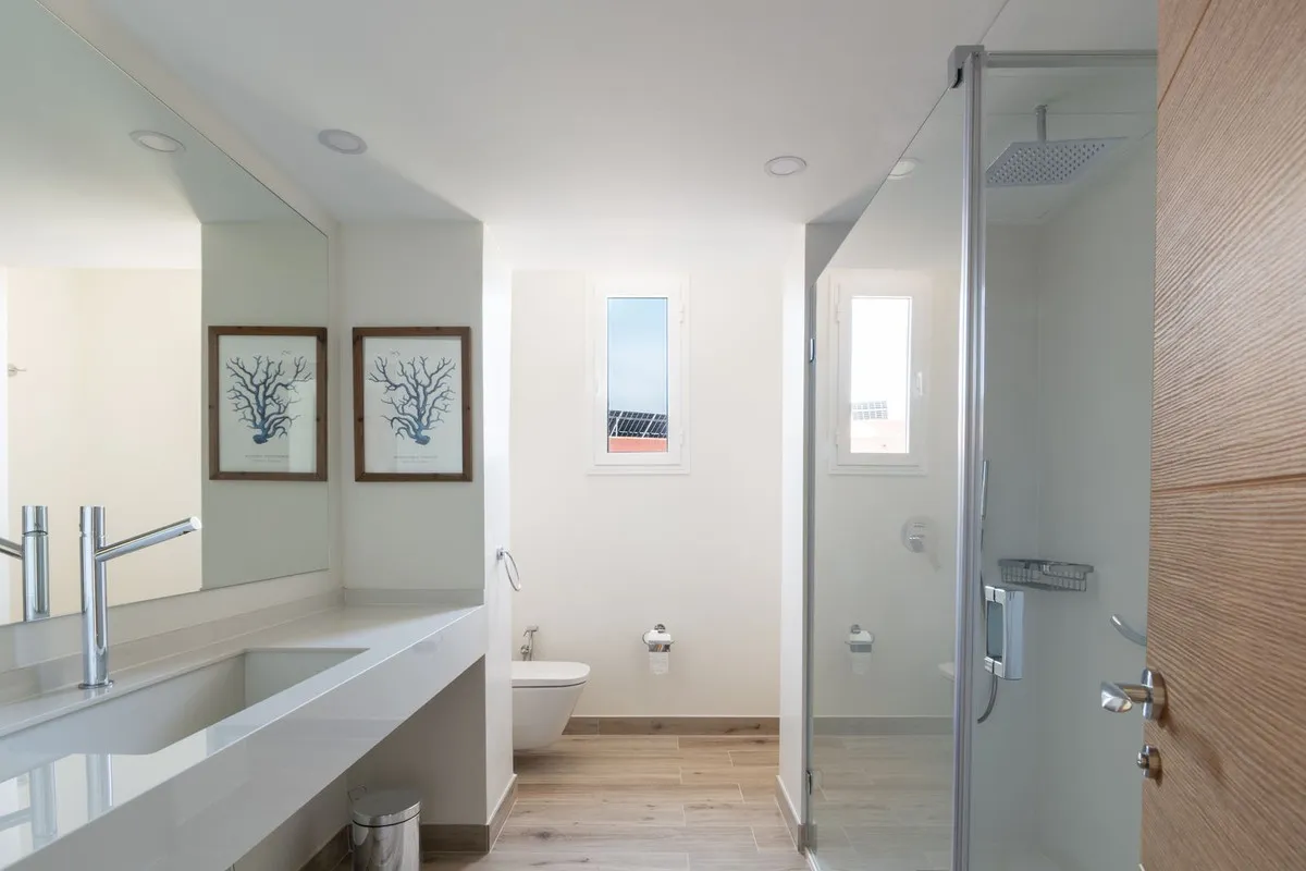 c2ce4384-e6f4-4337-adb7-6cd54335fa52