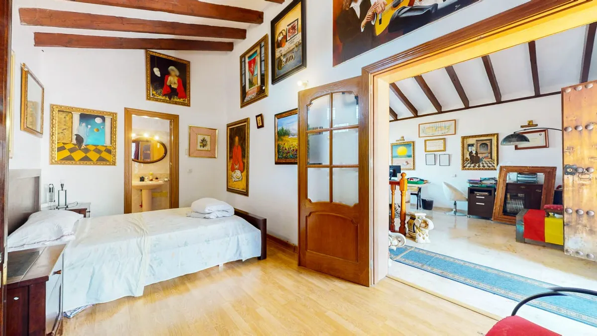 5925e1b6-4617-4736-a598-2322e6365463