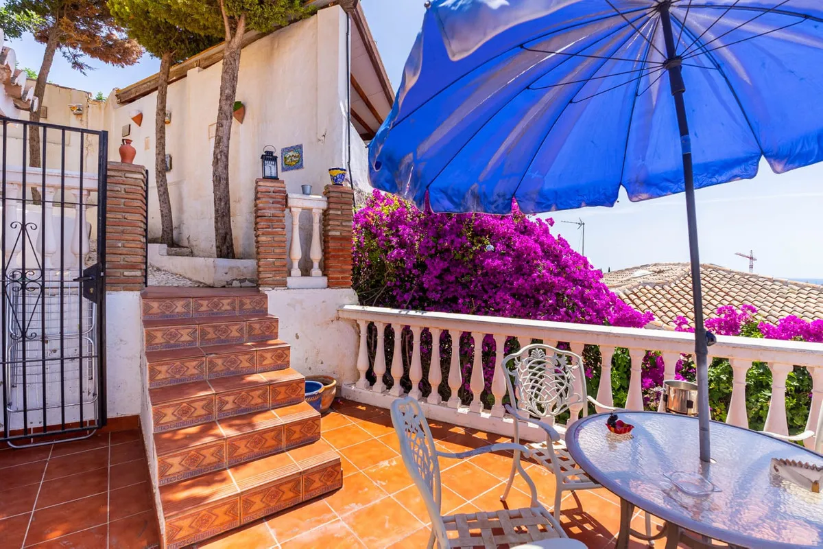 9ea24b51-f8a0-413e-ada0-733542afa0a3