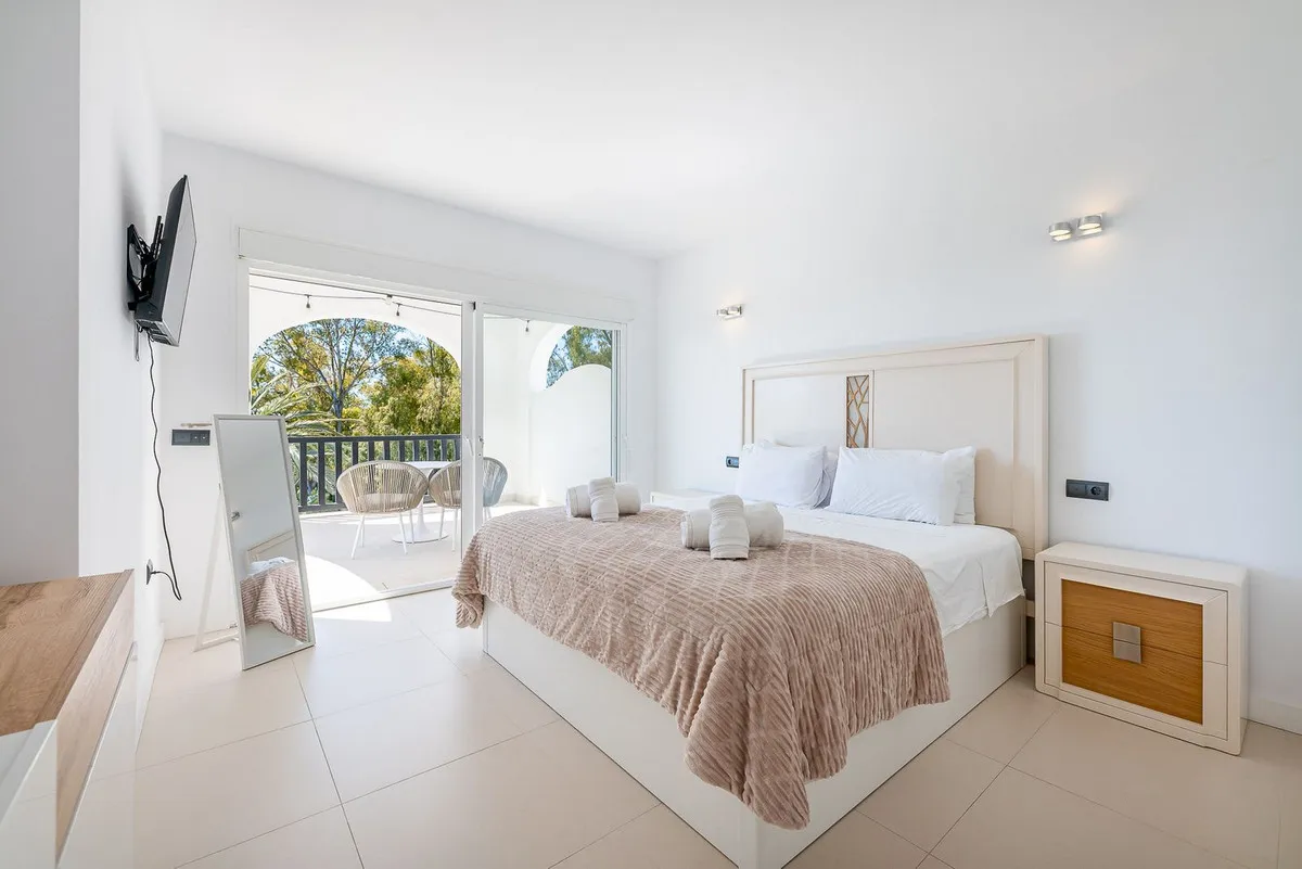 2330df8d-d15f-4408-bdd6-920d10dcbe69