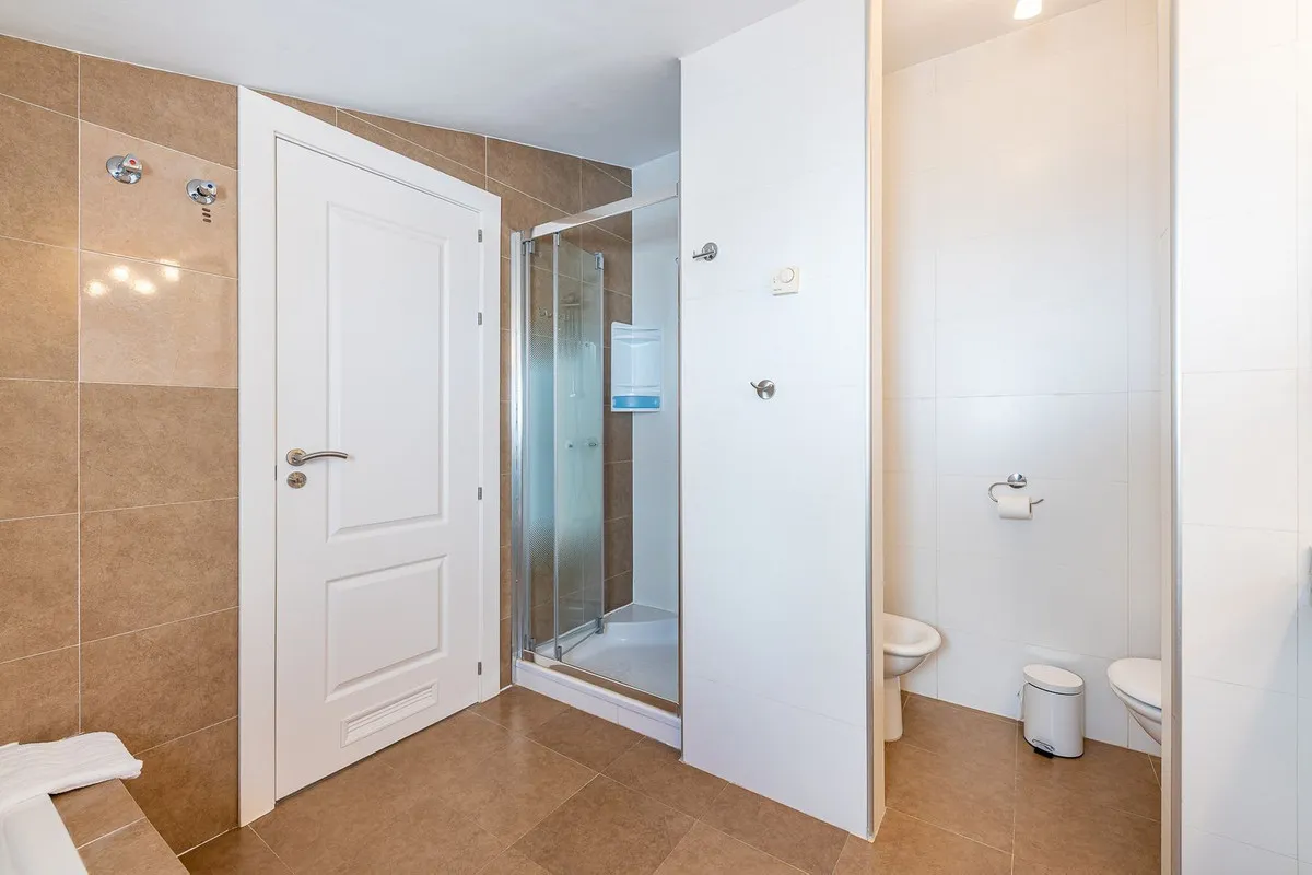 4389bf87-af00-493a-b9c8-10dddc801b99