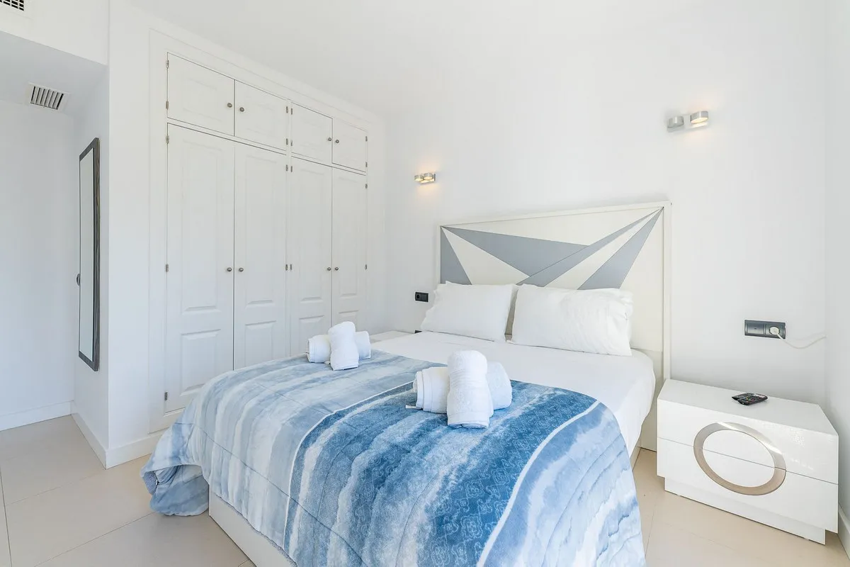 9e964cad-5916-465b-89d5-9fb58de7364e