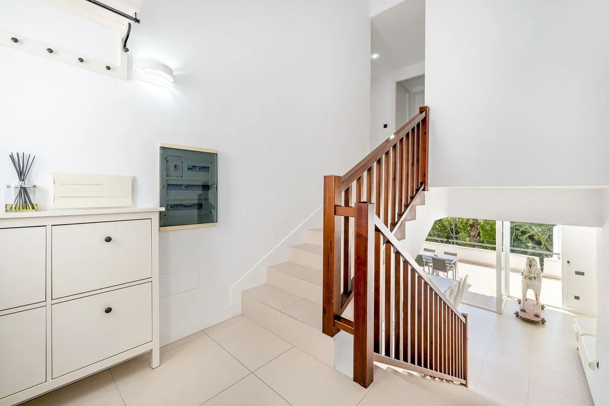 fa3f731b-5e7d-40cc-a494-87f727306667