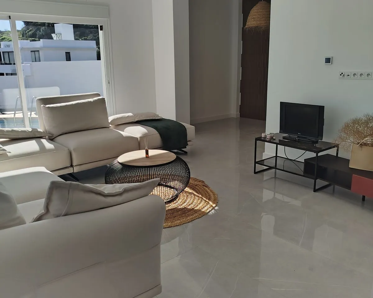 4a0bdf9c-15ce-43da-9736-1579e1821eb3