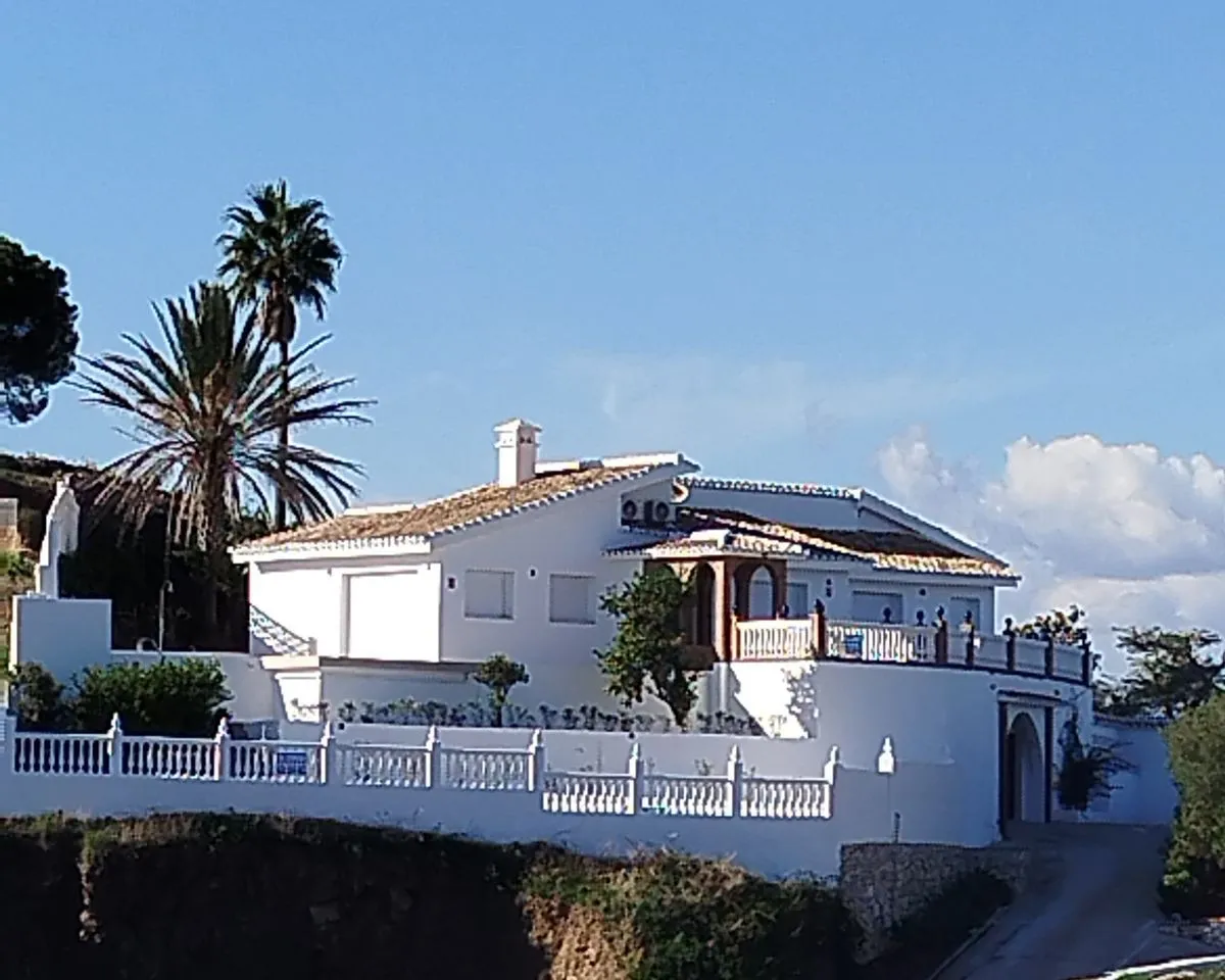 b6ad1c2a-d1ed-4a53-bd23-0b88a461ed45