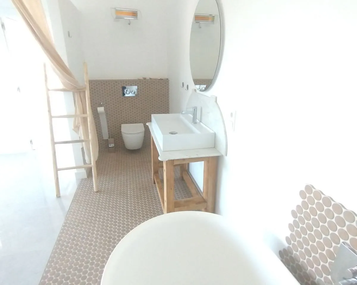 ec996a22-1436-4821-a913-c8c824b03a5d