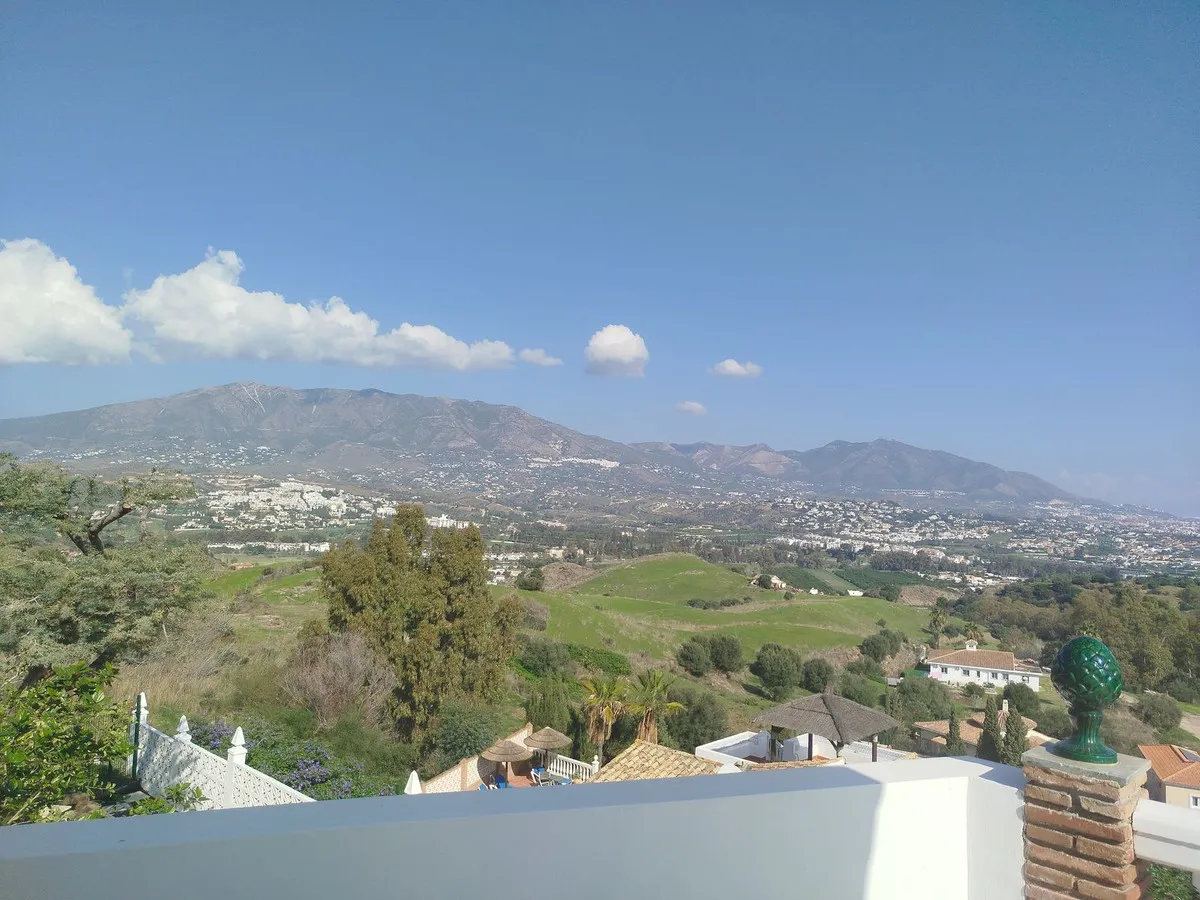 f9a8c843-602c-4050-a8ae-4a58e342c95a